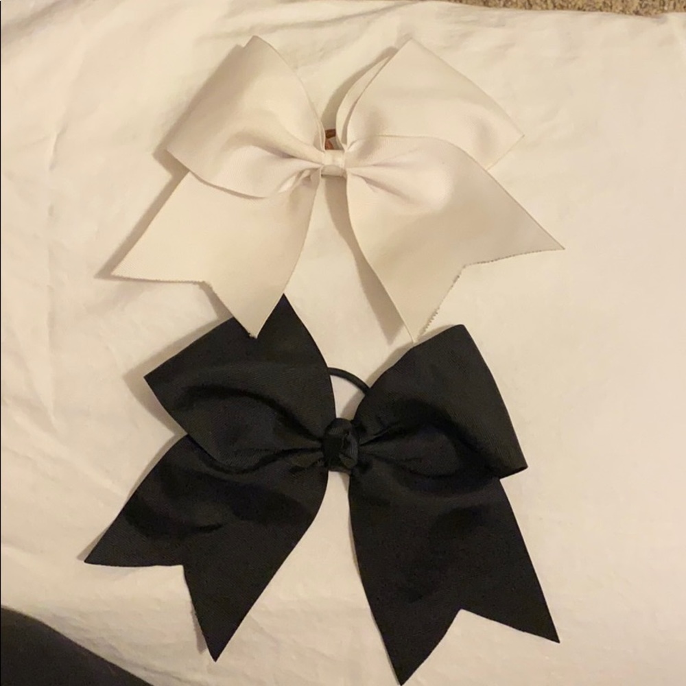 Cheer bows